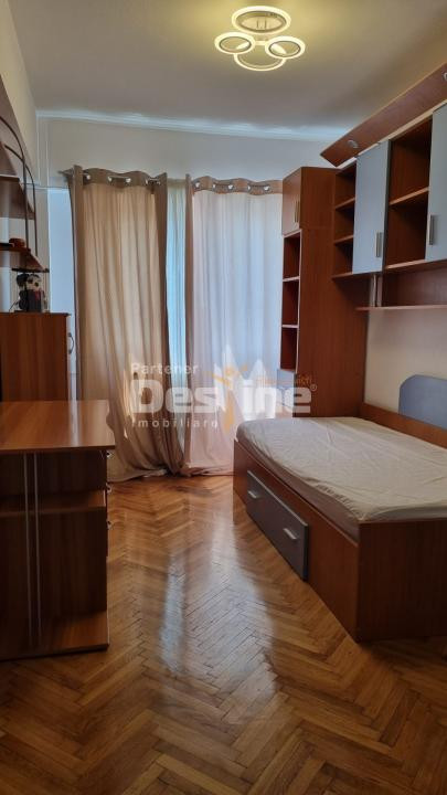 Apartament 3 camere decomandat ultracentral