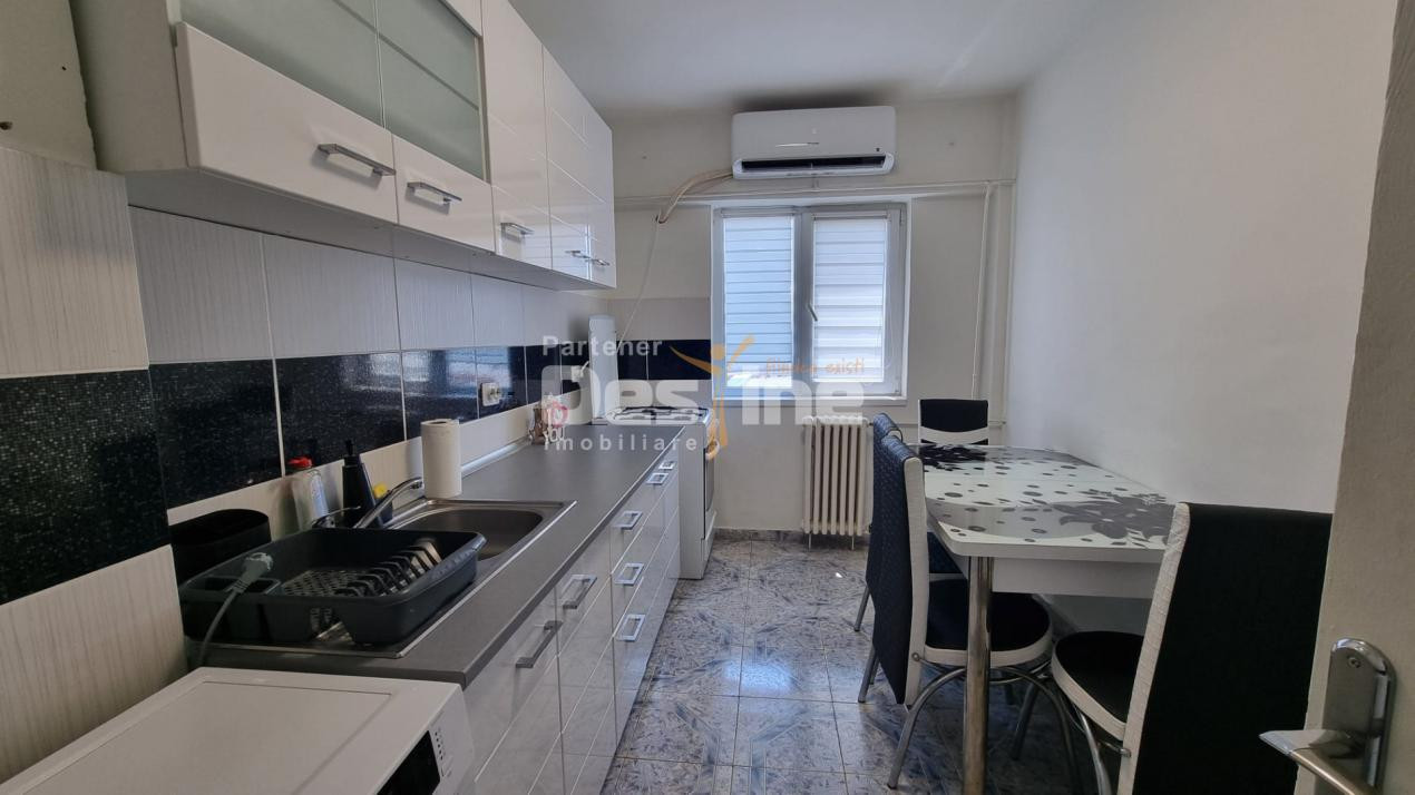 Apartament 3 camere decomandat ultracentral