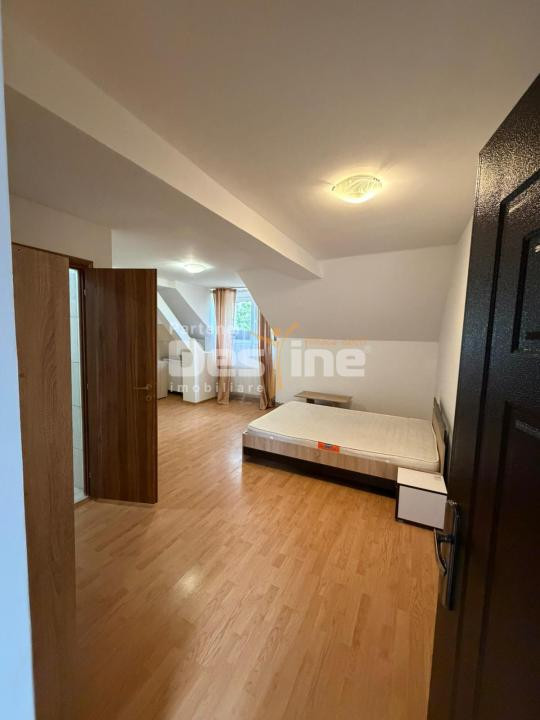 Casa cu 6 unitati, doua locuri de parcare si curte, situata langa AFI Mall 