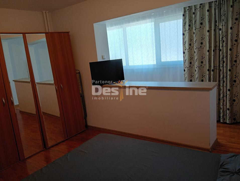 apartament 2 camere semi-decomandat, mobilat, cart. Valea Rosie