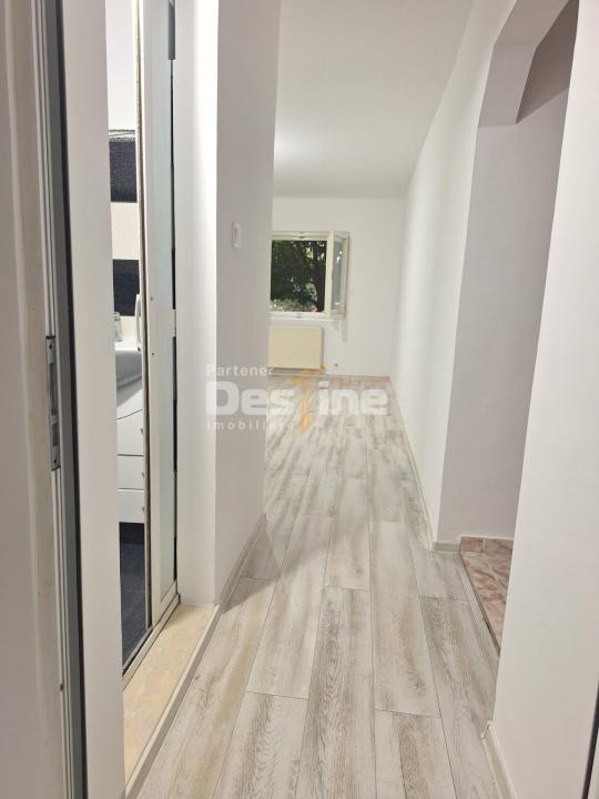 Apartament de vânzare, Comănești, Bc, Ideal pentru locuință sau spatiu comercial