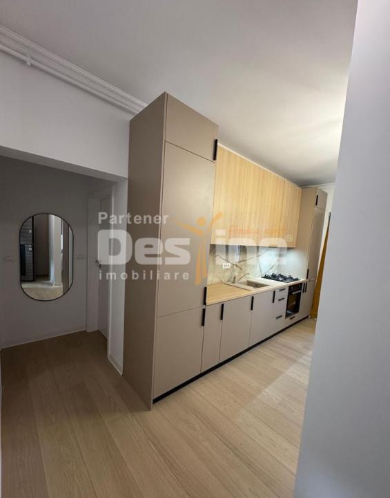 Vand apartament 2 camere,  etaj 2