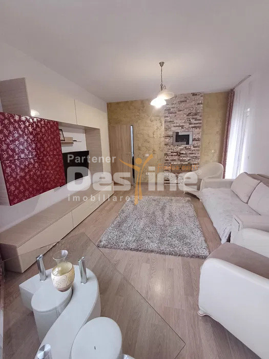 Apartament cu 2 camere decomandat, etajul 1 balcon si loc de parcare, Tractorul 