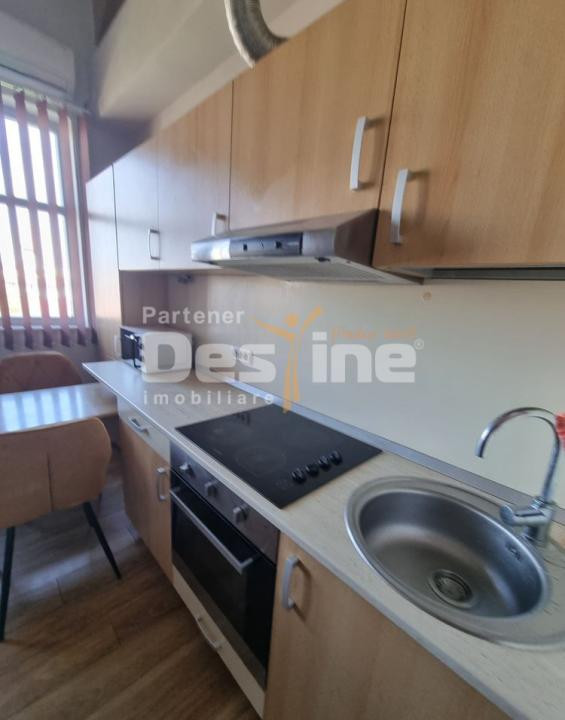 Închiriem apartament cu o camera si living plus bucatarie