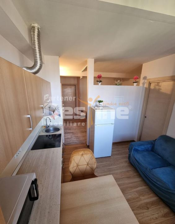 Închiriem apartament cu o camera si living plus bucatarie