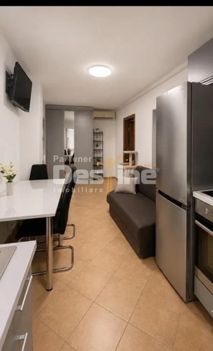 Apartament de vanzare mobilat si utilat