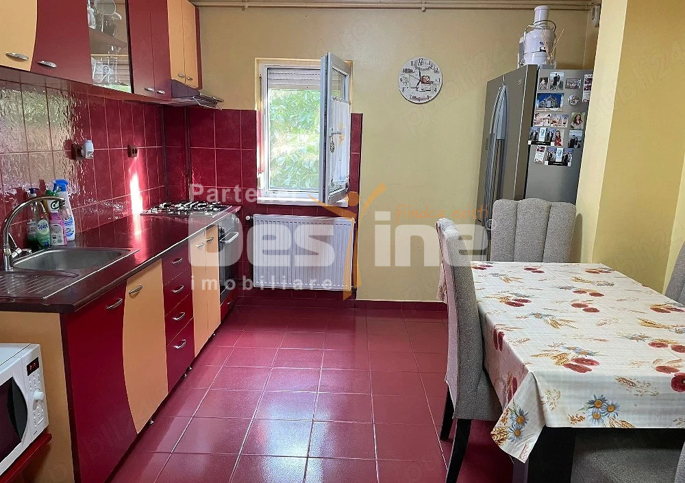 Apartament 3 camere 73 Mp