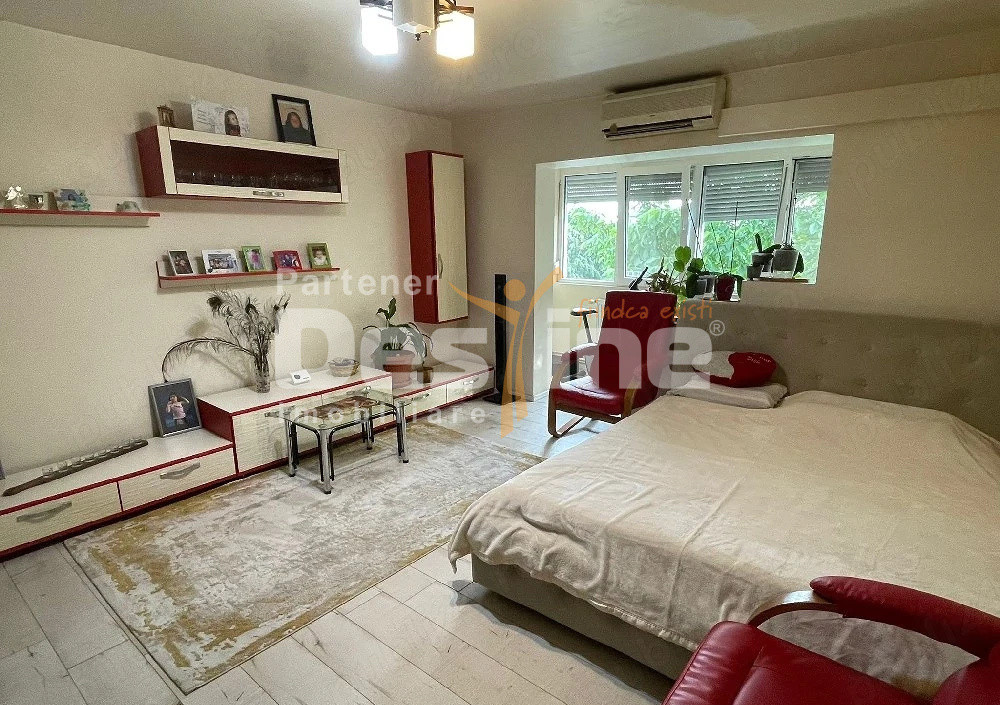 Apartament 3 camere 73 Mp