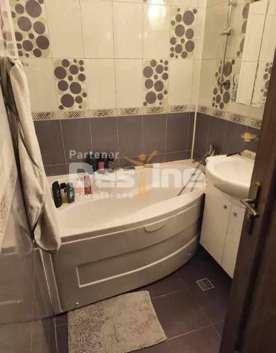 Apartament 3 camere 73 Mp