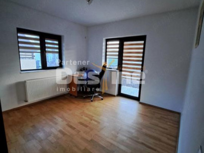 CASA  INDIVIDUALA 4 CAMERE 