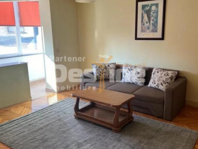  Închiriem apartament central 2 camere