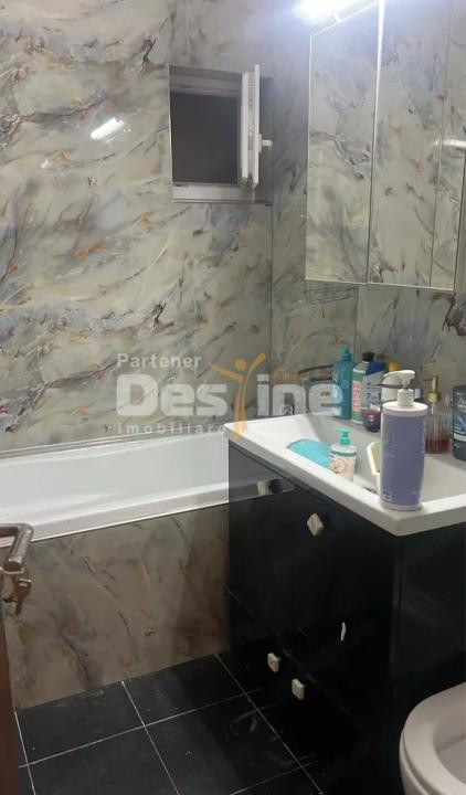 Apartament cu 3 camere mobilat si utilat