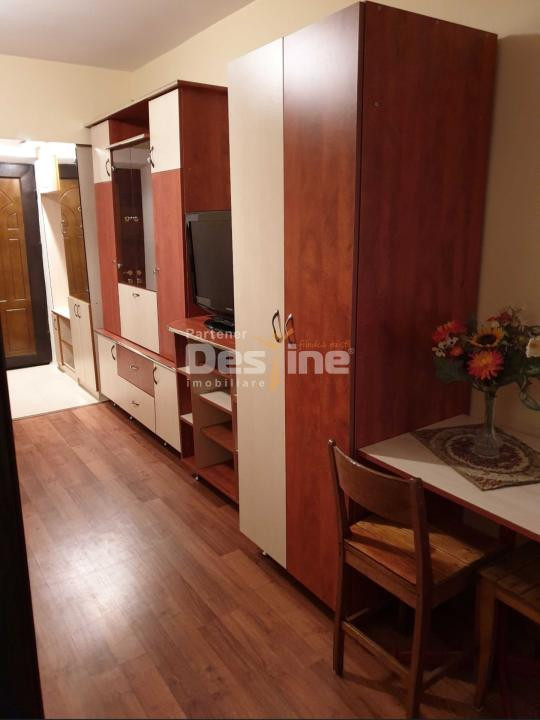 Garsonieră de închiriat | Galata | Etaj 2 | Centrală proprie | Mobilată și utila