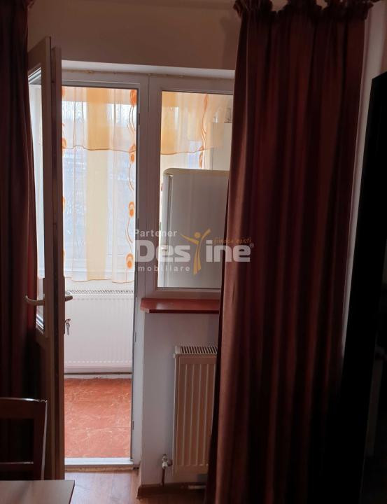 Garsonieră de închiriat | Galata | Etaj 2 | Centrală proprie | Mobilată și utila