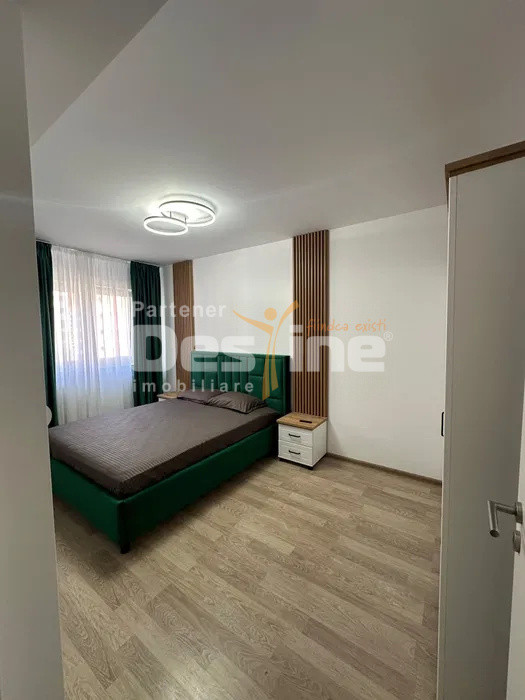 Apartament 2 camere decomandat,  boxa si loc de parcare inclus, Tractorul-Coresi