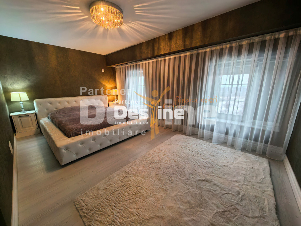 Duplex modern cu design britanic 7 camere D+P+1+M 160 mp