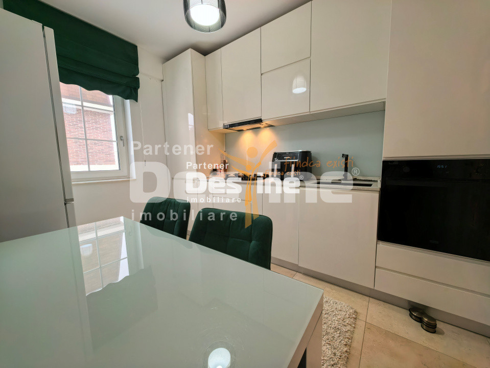 Duplex modern cu design britanic 7 camere D+P+1+M 160 mp