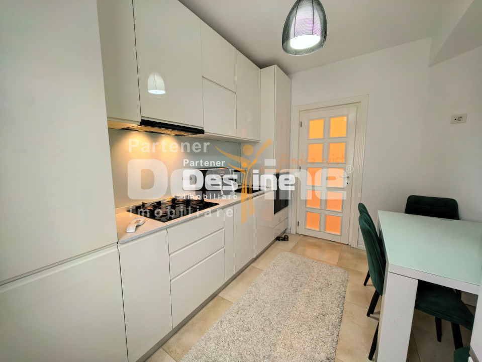Duplex modern cu design britanic 7 camere D+P+1+M 160 mp