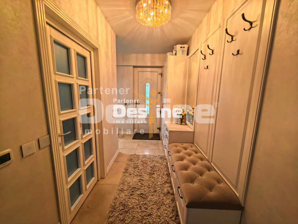 Duplex modern cu design britanic 7 camere D+P+1+M 160 mp