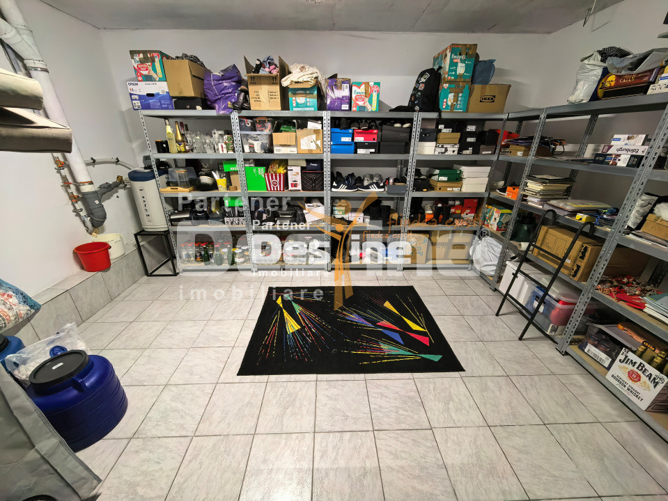 Duplex modern cu design britanic 7 camere D+P+1+M 160 mp