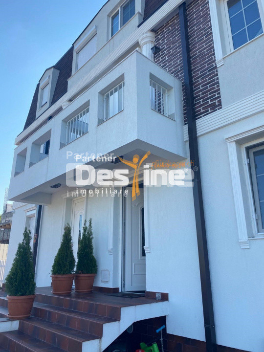 Duplex modern cu design britanic 7 camere D+P+1+M 160 mp