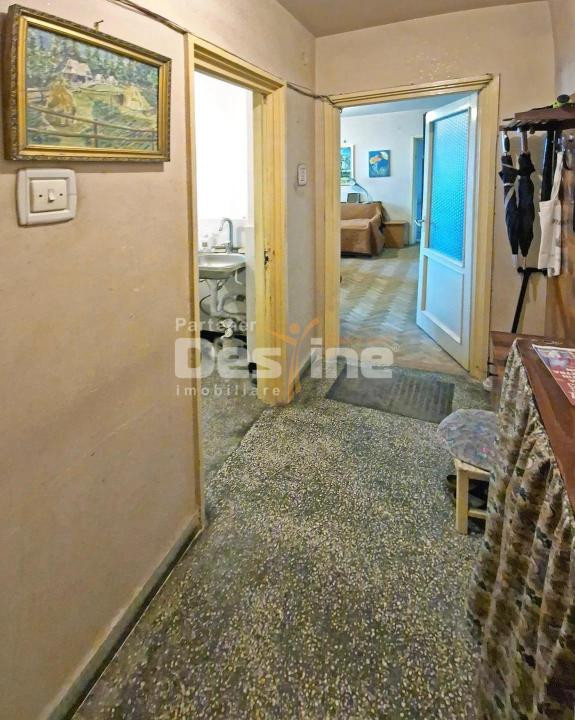 APARTAMENT 3 CAMERE SEMIDECOMANDAT 
