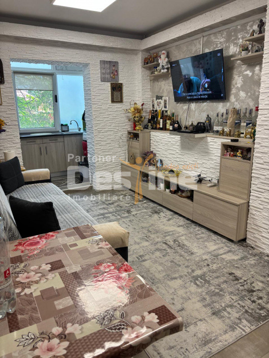 APARTAMENT 3 CAMERE SEMIDECOMANDAT 