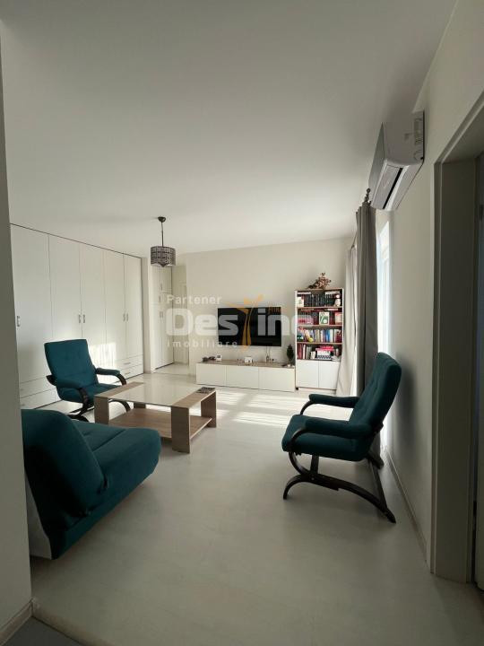 Inchiriez apartament 2 camere, Eso Giroc