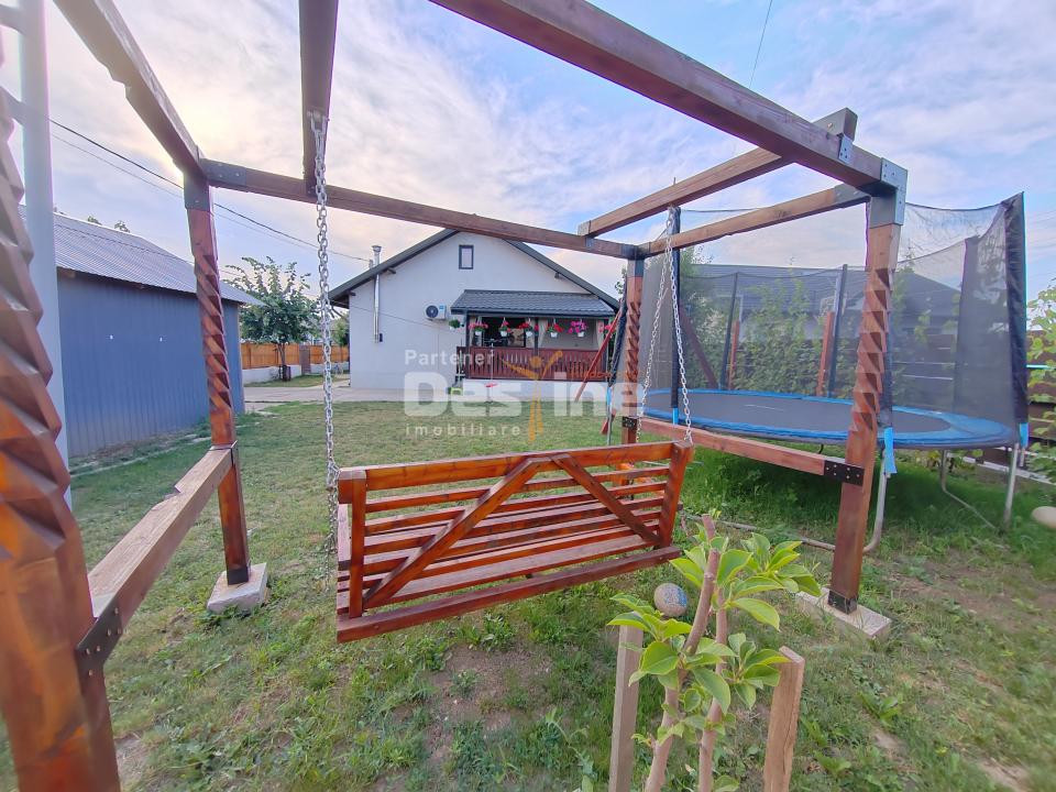 VOROVEȘTI - Casă individuală P+POD + 573 mp teren
