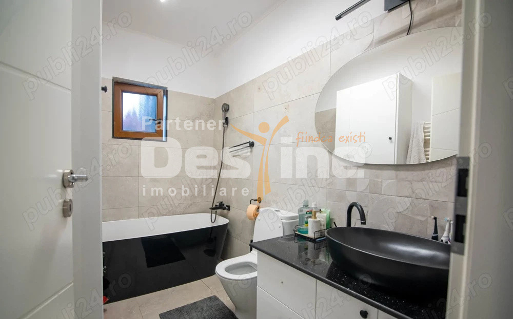 Oferim spre vânzare duplex despartit prin camera tehnica