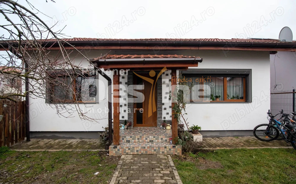 Oferim spre vânzare duplex despartit prin camera tehnica