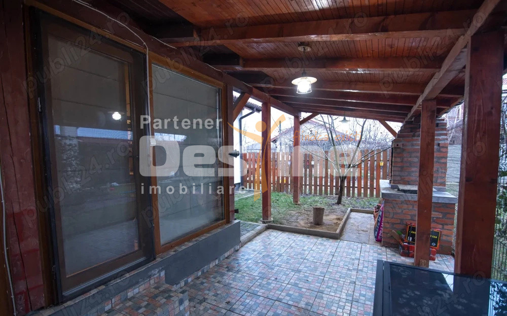 Oferim spre vânzare duplex despartit prin camera tehnica