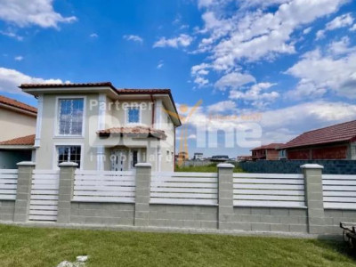 Duplex despartit prin garaj, Mosnita Noua, 