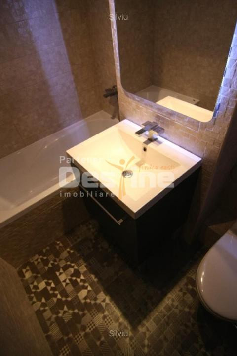 APARTAMENT 3 CAMERE MOBILAT ,UTILAT 