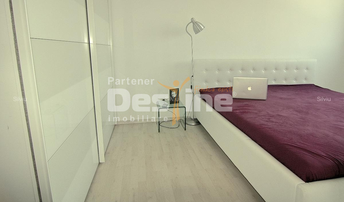 APARTAMENT 3 CAMERE MOBILAT ,UTILAT 