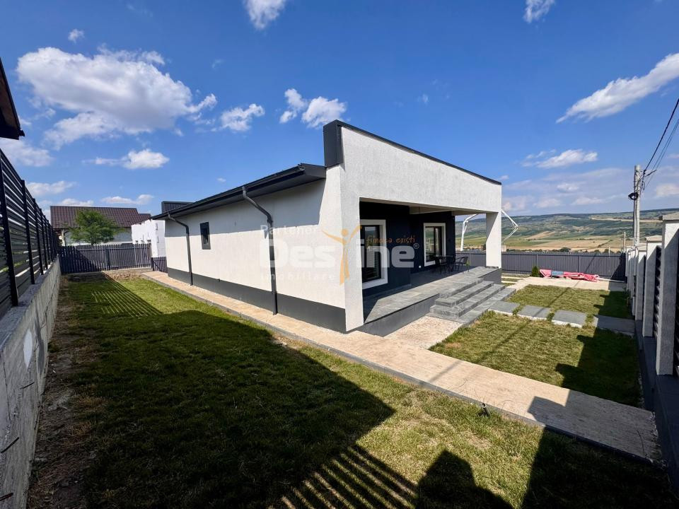 Casă individuală 4 camere, în Cartier - 124mp utili, teren - 450mp