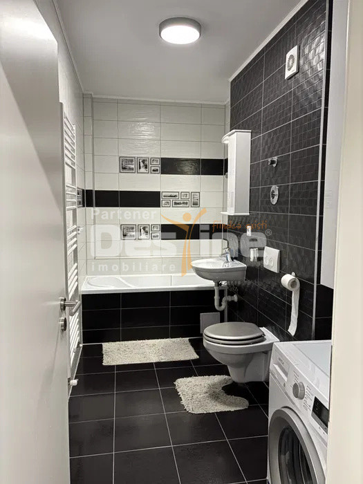 Apartament cu 2 camere decomandat, etaj intermediar, balcon cartierul Tractorul 