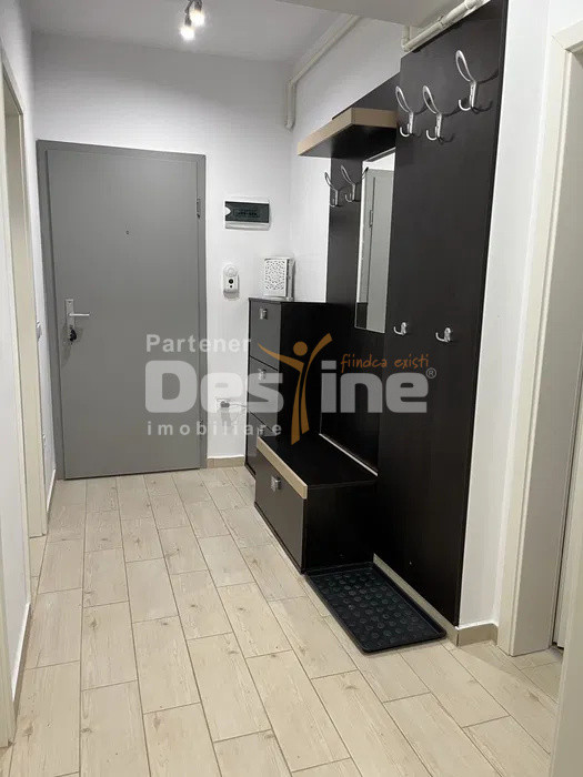 Apartament cu 2 camere decomandat, etaj intermediar, balcon cartierul Tractorul 