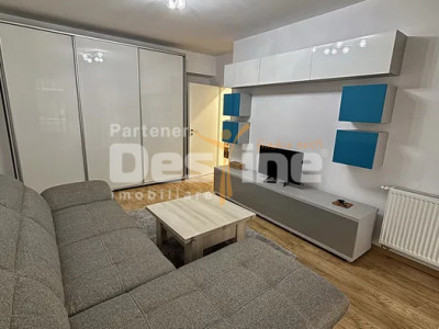 Apartament cu 2 camere decomandat, etaj intermediar, balcon cartierul Tractorul 