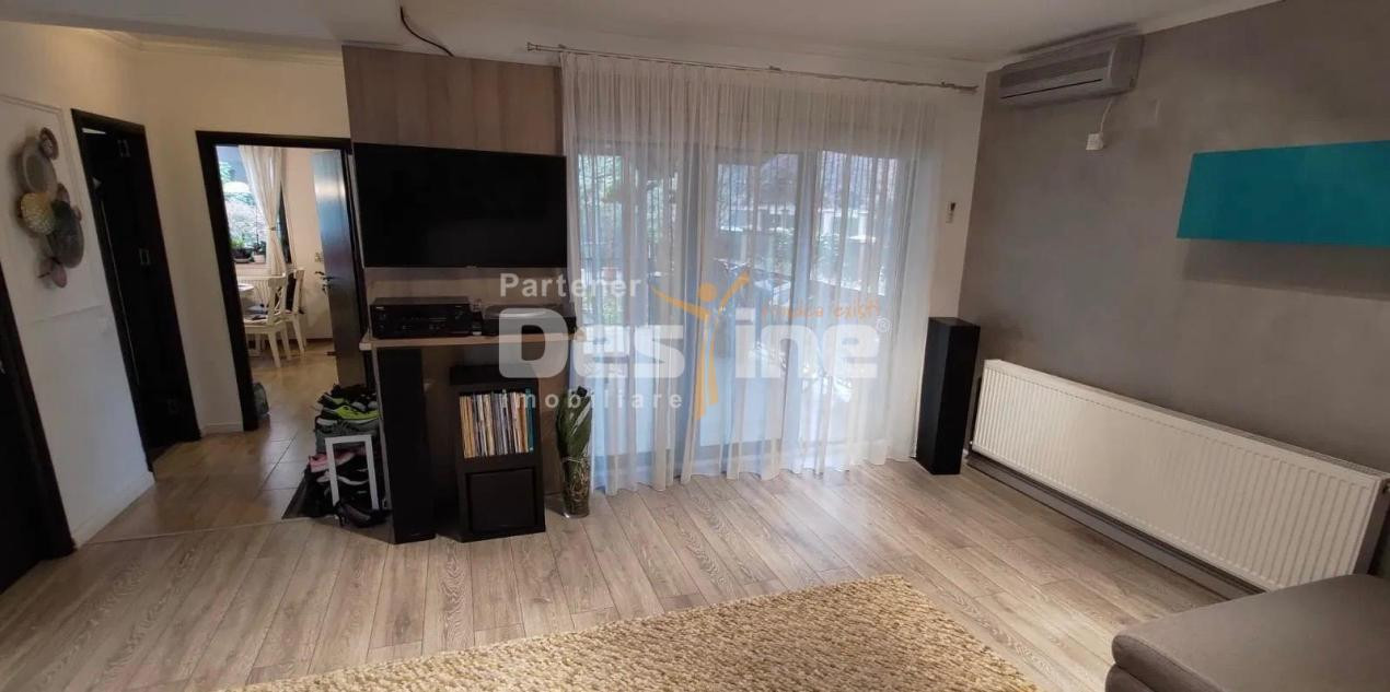 CASA INDIVIDUALA  4 CAMERE 