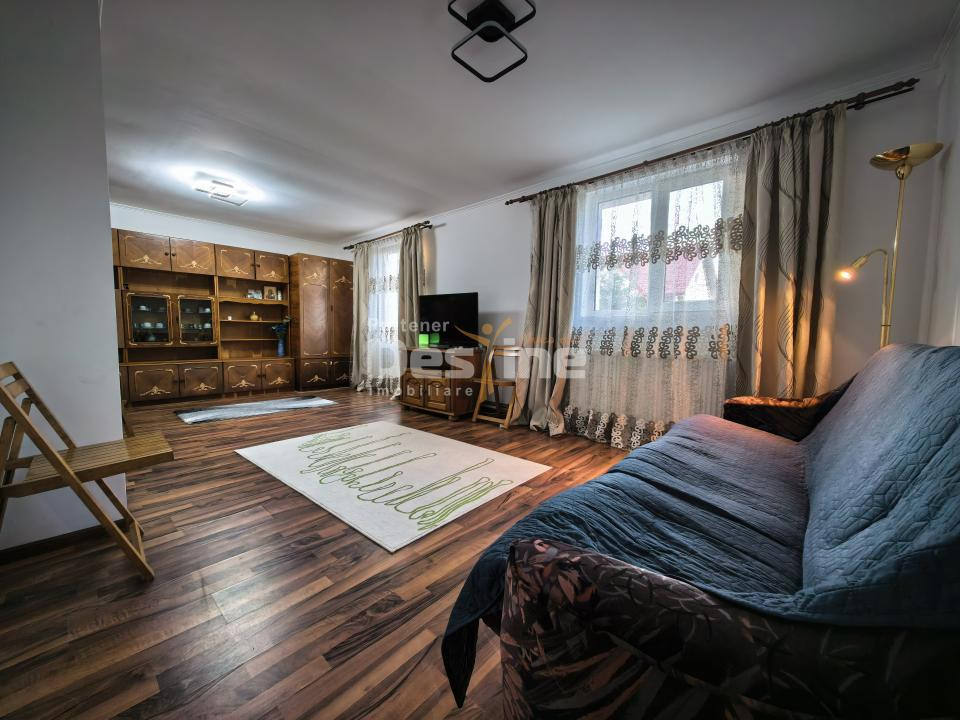 Casă individuală 4 camere 2 garaje 150 mp + anexa și gradina