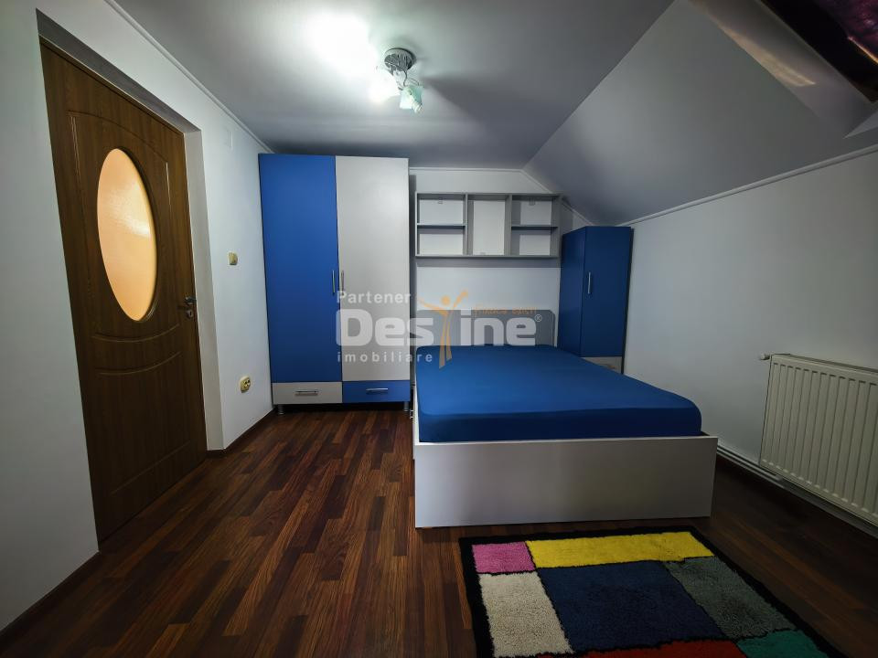 Casă individuală 4 camere 2 garaje 150 mp + anexa și gradina