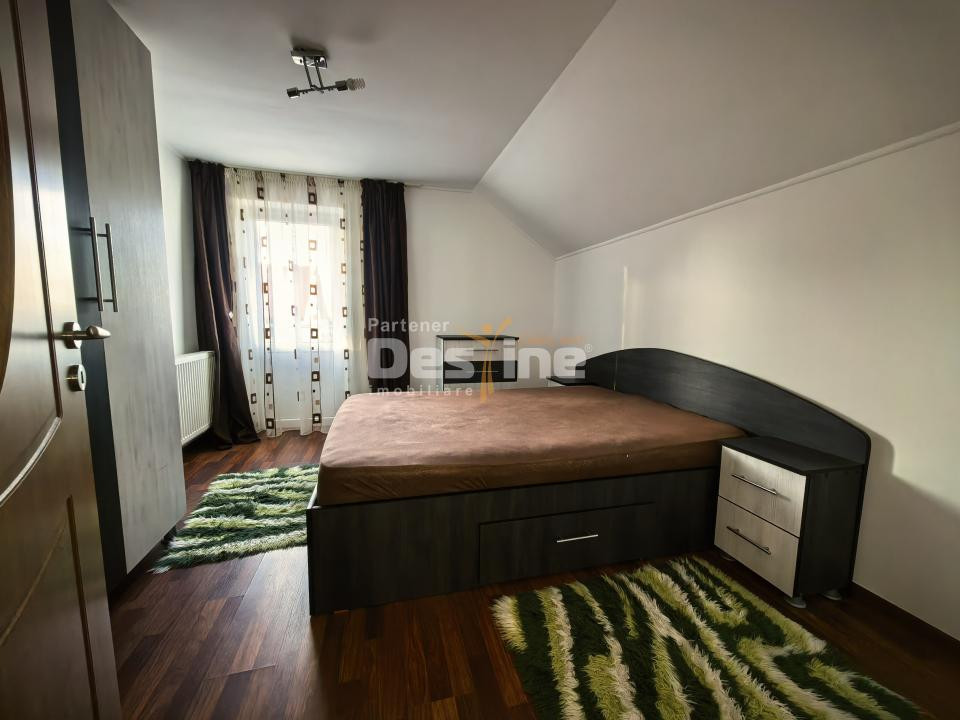 Casă individuală 4 camere 2 garaje 150 mp + anexa și gradina