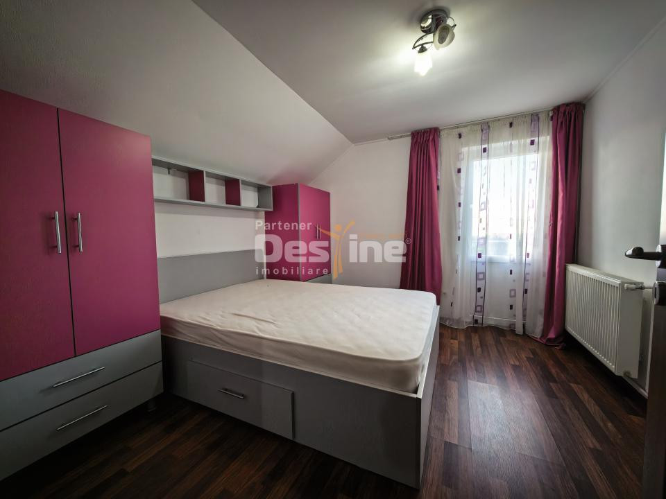 Casă individuală 4 camere 2 garaje 150 mp + anexa și gradina