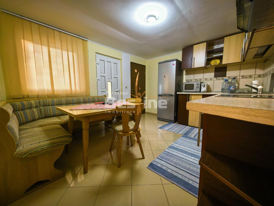 Casă individuală 4 camere 2 garaje 150 mp + anexa și gradina