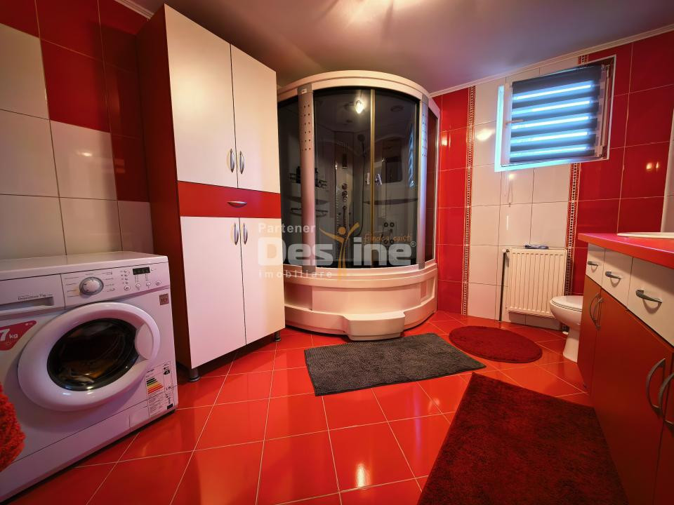 Casă individuală 4 camere 2 garaje 150 mp + anexa și gradina