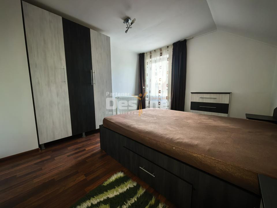 Casă individuală 4 camere 2 garaje 150 mp + anexa și gradina