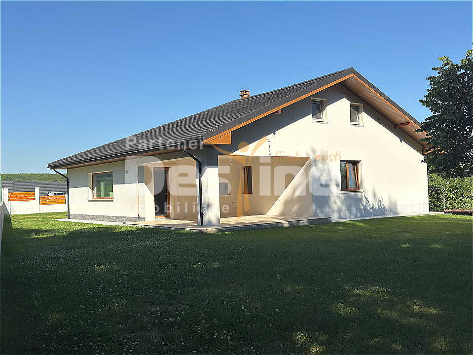 BÂRNOVA - Casă individuală P+POD, 156 mp + 1000 mp teren