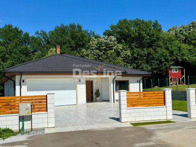BÂRNOVA - Casă individuală P+POD, 156 mp + 1000 mp teren