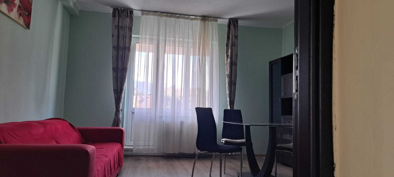 Apartament de închiriat pe termen lung în Brașov - 2 camere, central